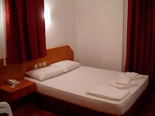 Kanarya Otel Çeşme 3*,
