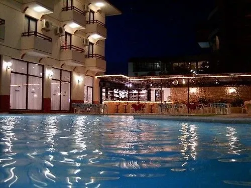 Kanarya Otel Çeşme