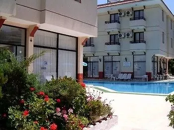 Kanarya Otel Çeşme